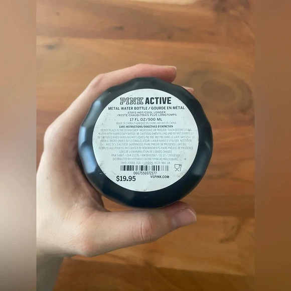 Victoria Secret Pink Black Water Bottle 17 Fl Oz - Picture 3 of 3